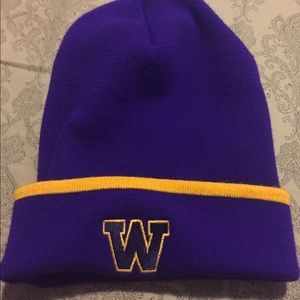 Washington Huskies beanie